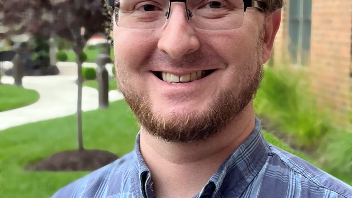 Jeffrey Hampton headshot