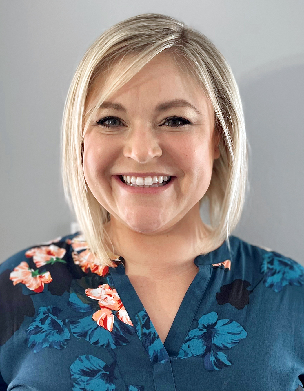 Kelly Smith headshot