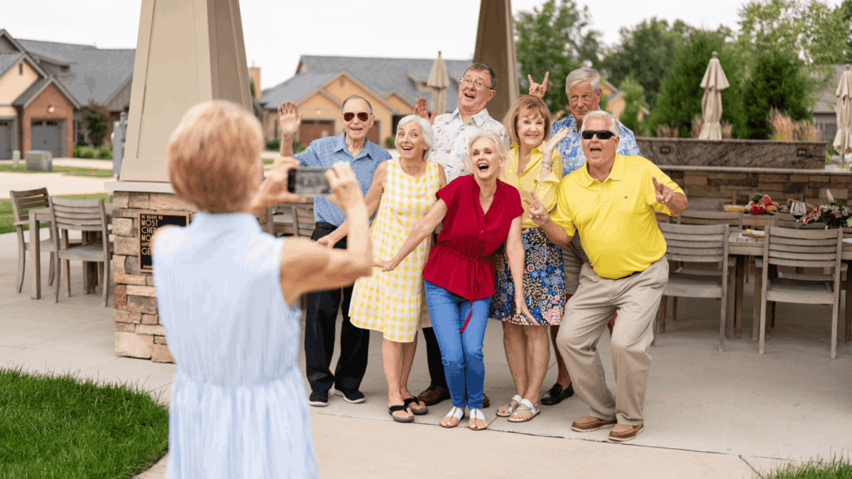 Friendship Village Early Advantage Members